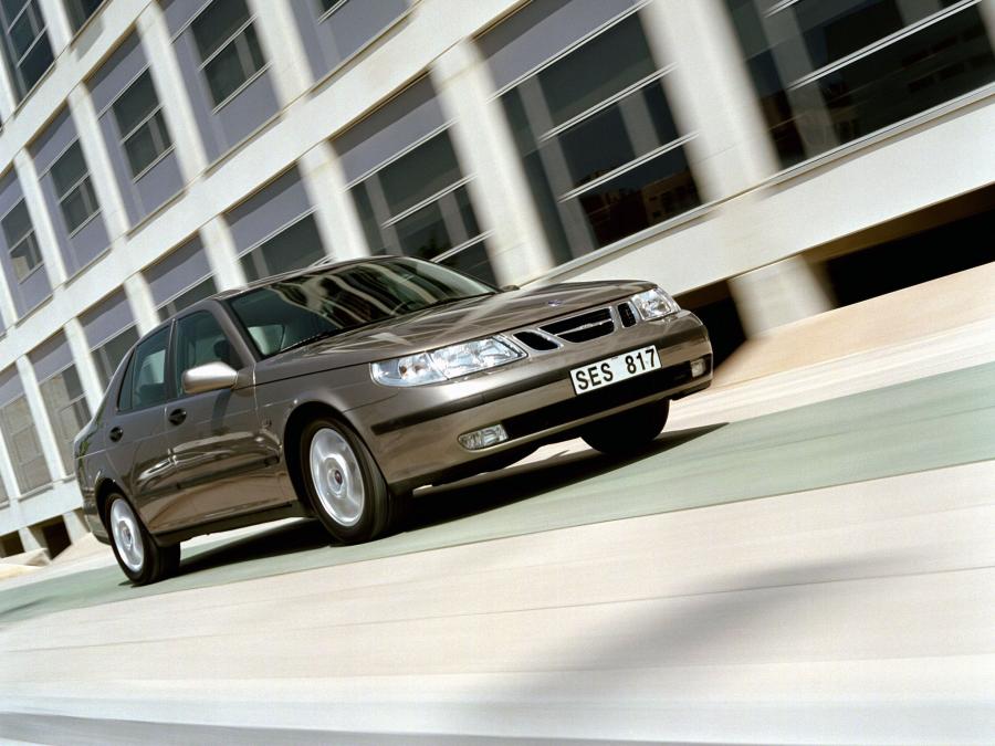 Saab 9-5 Sedan 2002 года  (фото 6 из 16)